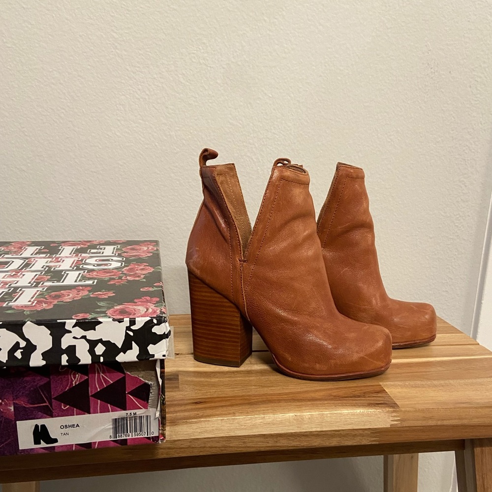 Jeffrey Campbell Oshea Tan Booties GREAT CONDITION